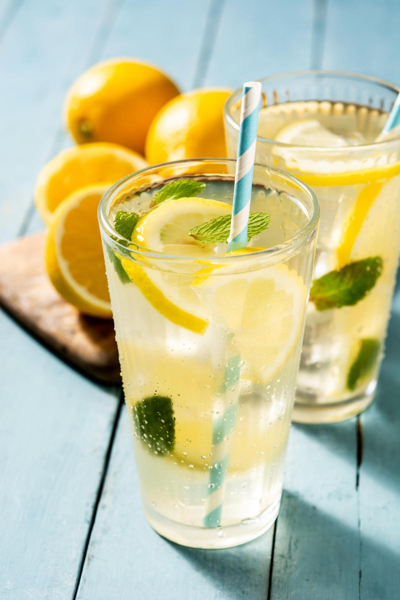 Schorlen, Limonaden, Tee