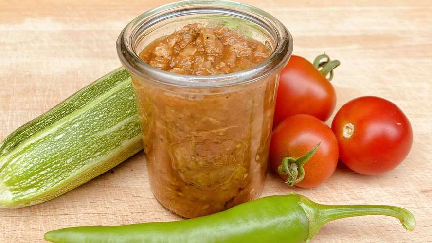 Rezeptbild für Pikante Zucchini-Salsa