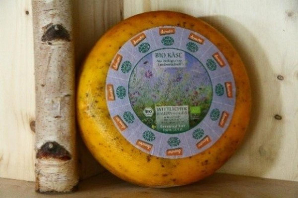 Produktfoto zu Knoblauch Wittlicher Bauernkäse aus Demeter Rohmilch, 48% F.i.Tr